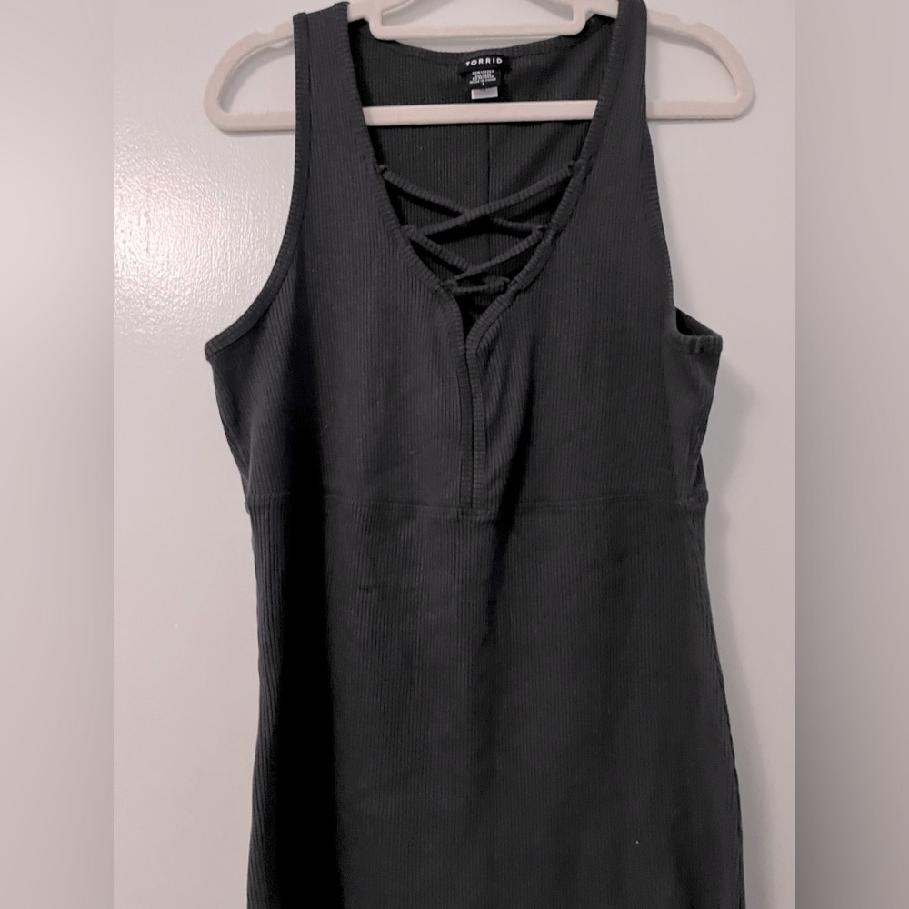 Torrid sz 1 (14/16) grey tank top